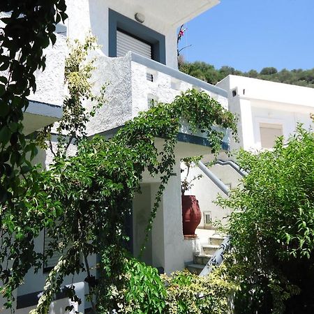 Fevro Hotel Agia Galini Екстериор снимка