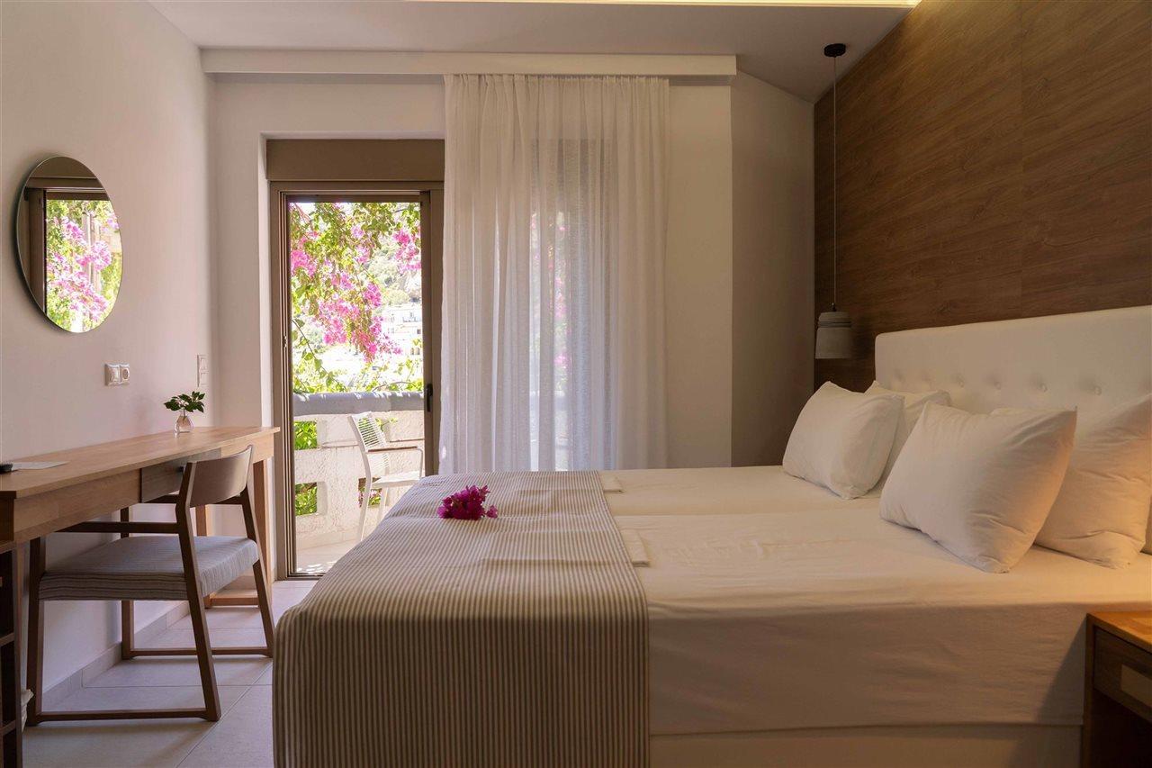 Fevro Hotel Agia Galini Екстериор снимка