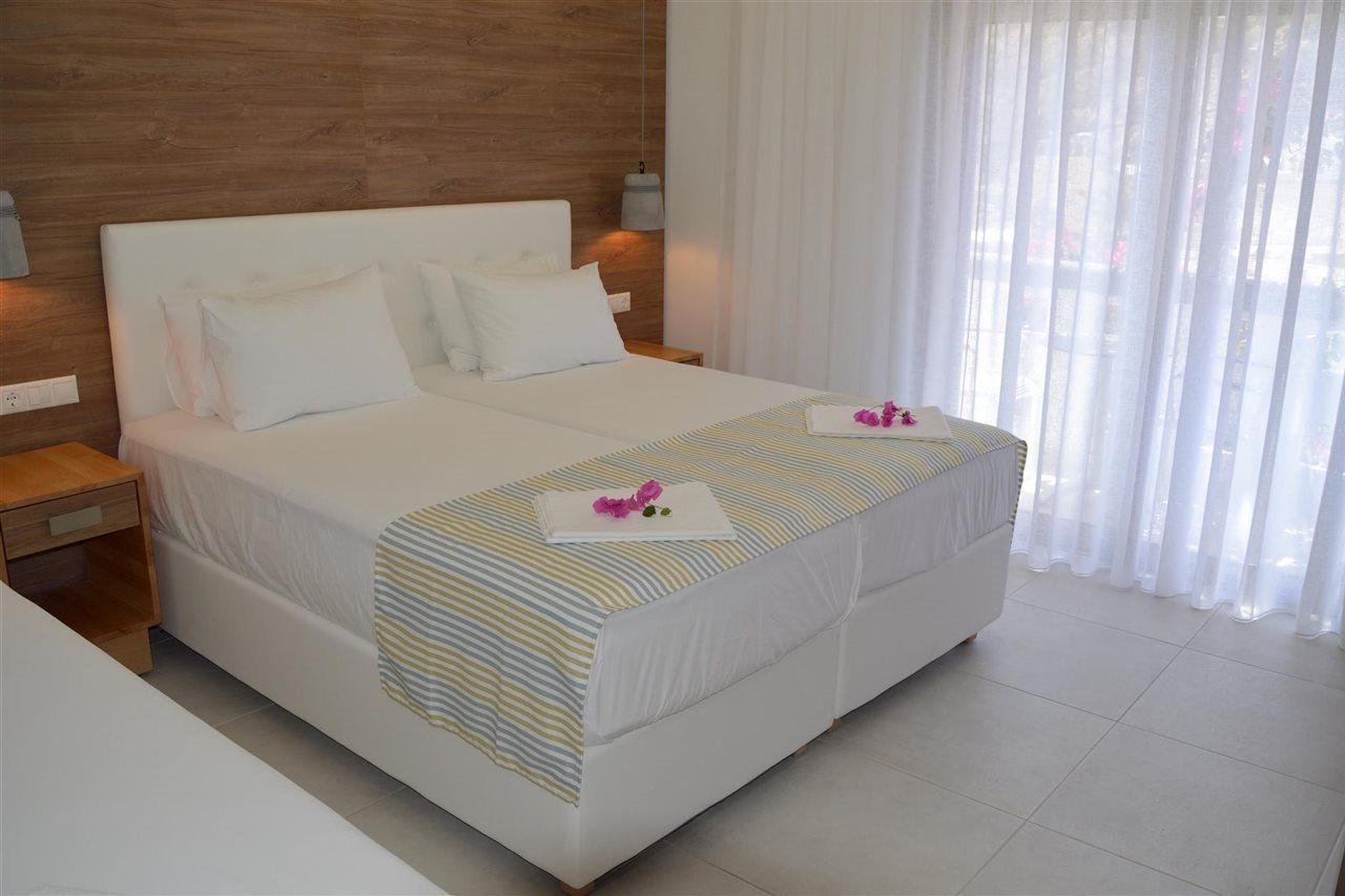 Fevro Hotel Agia Galini Екстериор снимка