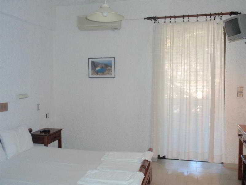 Fevro Hotel Agia Galini Екстериор снимка