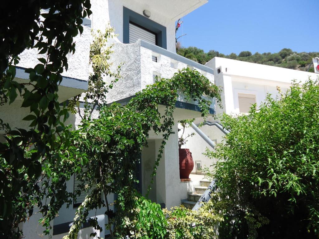 Fevro Hotel Agia Galini Екстериор снимка