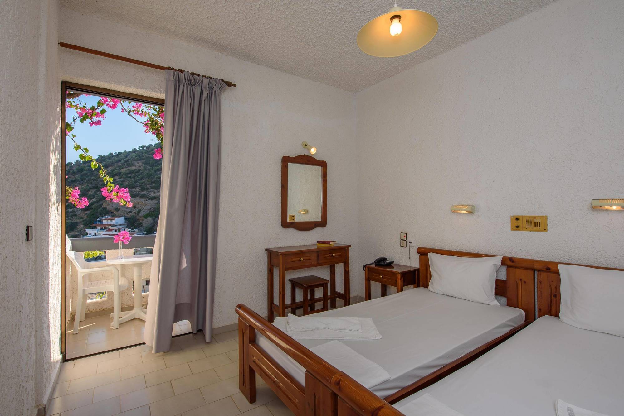 Fevro Hotel Agia Galini Екстериор снимка