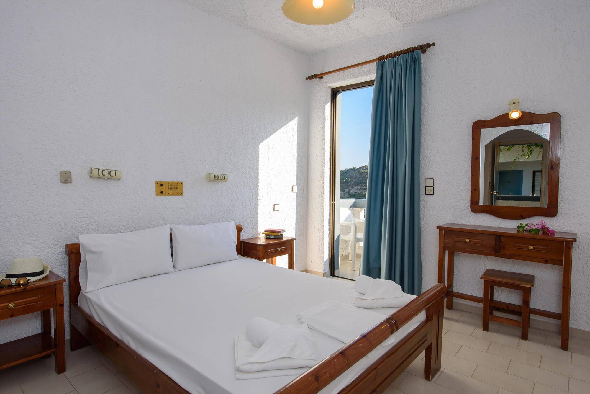 Fevro Hotel Agia Galini Екстериор снимка