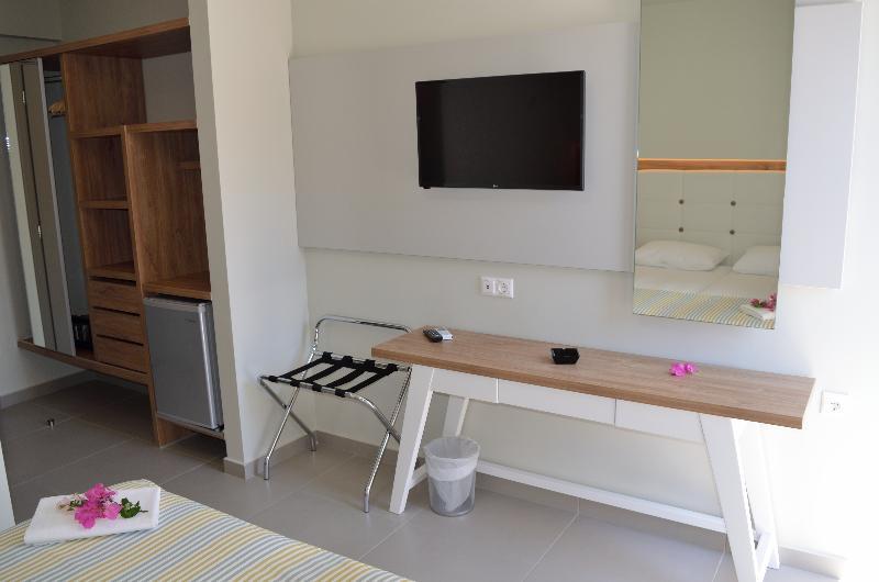 Fevro Hotel Agia Galini Екстериор снимка